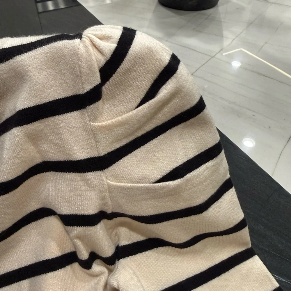 Elegant Striped Long Sleeve Top - Black & White - Picture 2 of 8